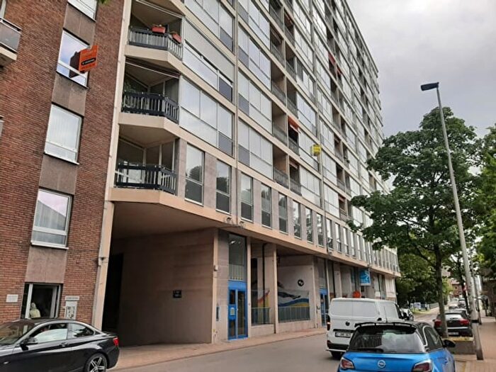 Appartement 1 pièce à Rue de la Neuville, Charleroi, à louer