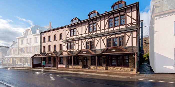 Maison 15 pièces à Rue Albert Raty, VressesurSemois, à vendre