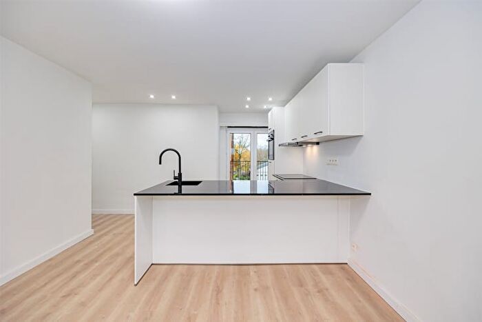 Kaaldries, V : Appartement 2 pièces à vendre