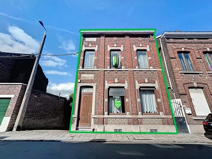 Rue des Six Bonniers, Seraing : Maison 3 pièces à vendre