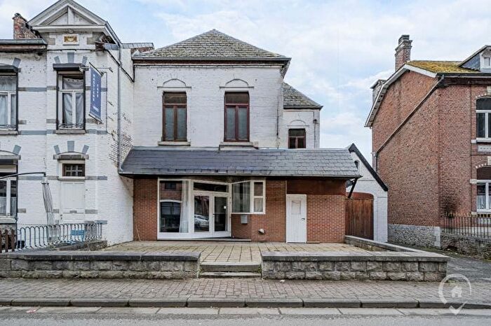 Maison 4 pièces à vendre à Rue Marcel Lespagne, Hastière