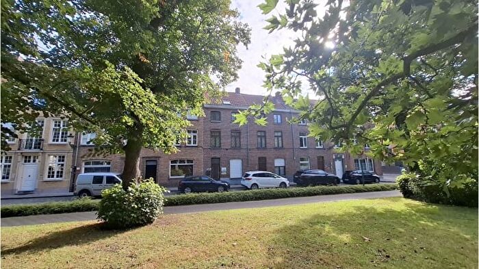 Hendrik Consciencelaan nr, Brugge - Maison 10 pièces à vendre