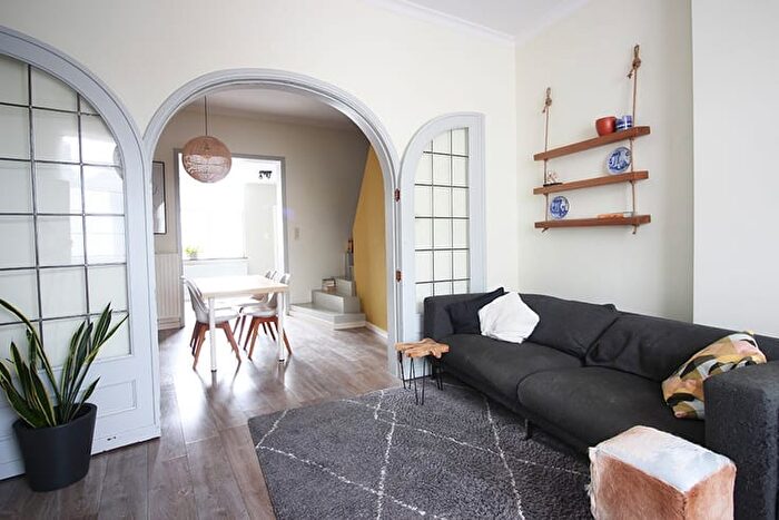 Maison 12 pièces à Kerkstraat, Humbeek, à vendre