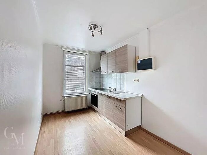 RUE DU SABLON, Gosselies : Appartement 4 pièces à louer