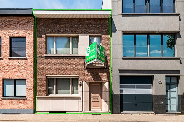 Maison 13 pièces à Basseliersstraat, Deurne, à vendre