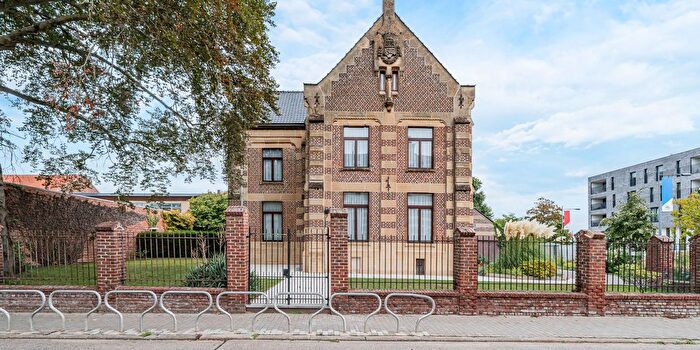 Maison 6 pièces à SintTruidensesteenweg, Zoutleeuw, à vendre