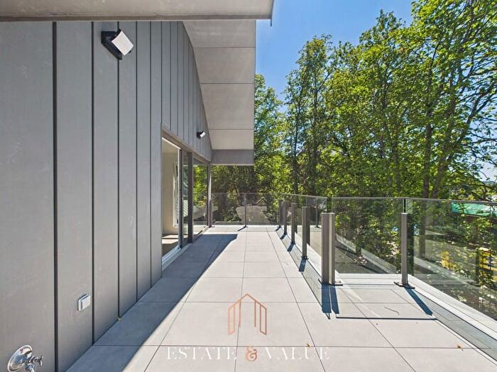Rue de la Sauvenière, Spa : Appartement 9 pièces à vendre