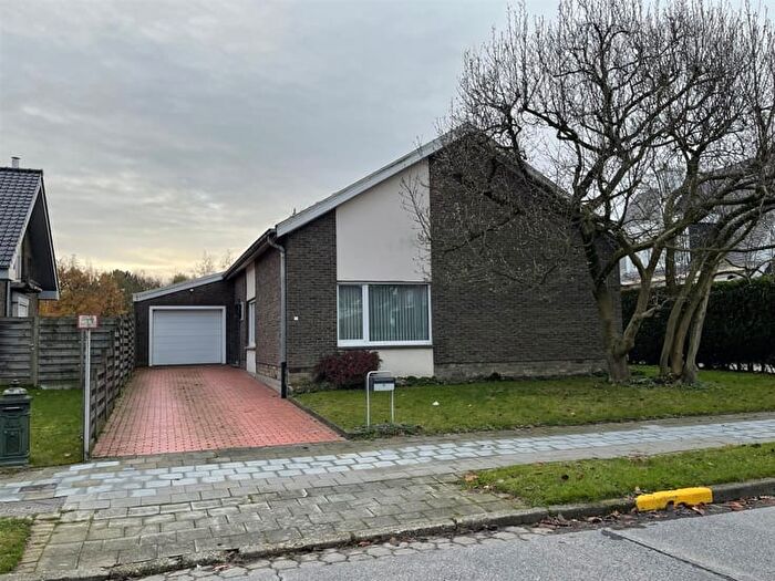 Maison 5 pièces à vendre à Burgemeester Mayeurlaan, KORTRIJK