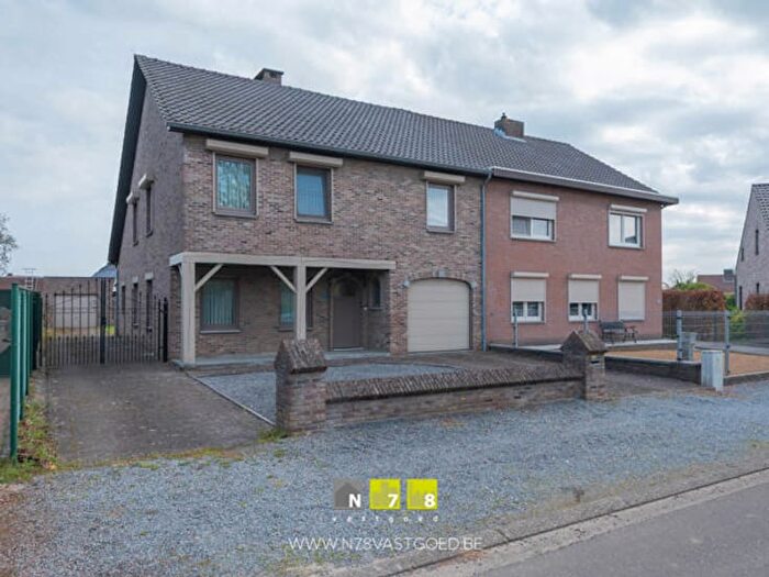 Maison 4 pièces à vendre à Aalmoezenier Coenegrachtlaan, Lanaken
