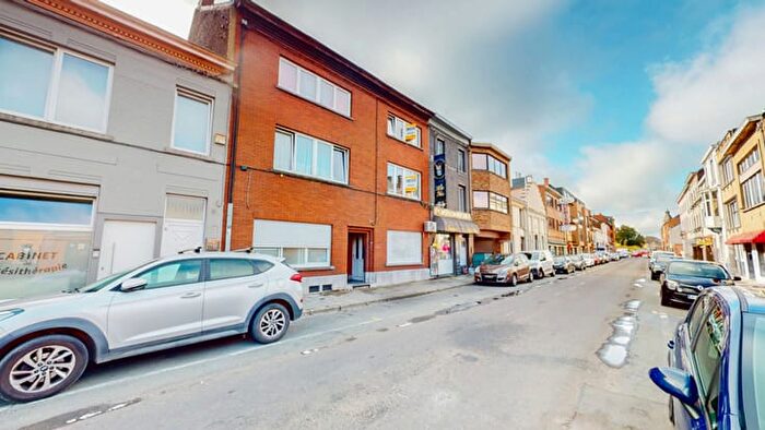 Rue du Temple, La Louvière - Maison 7 pièces à vendre