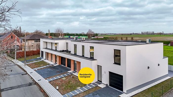 Maison à Ieperstraat, Kortemark, à vendre
