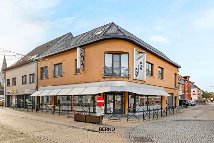 Maison 15 pièces à Stationsstraat, Lebbeke, à vendre