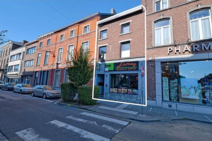 Maison 3 pièces à Rue Lloyd Georges, Châtelineau, à vendre