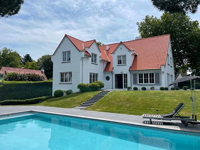 Avenue Belle Vue, Waterloo : Maison 6 pièces à louer