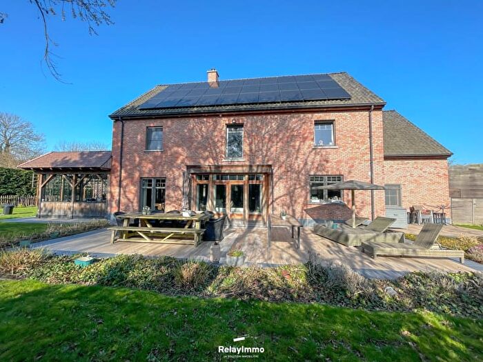 Maison 6 pièces à Clos de la Sucrerie, Escanaffles, à vendre