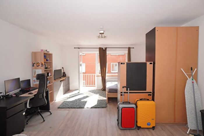 Appartement 1 pièce à louer - Boulevard de la Sauvenière, Liège