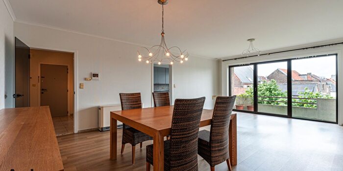 Appartement 3 pièces à Pastoor De Nevestraat, Eeklo, à vendre
