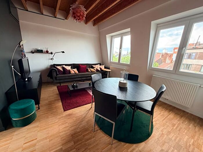 Appartement 5 pièces à Van Maerlantstraat, Antwerpen, à louer