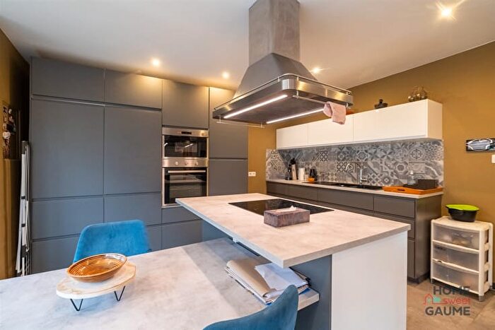Appartement 5 pièces à Rue Charles Magnette, VIRTON, à vendre