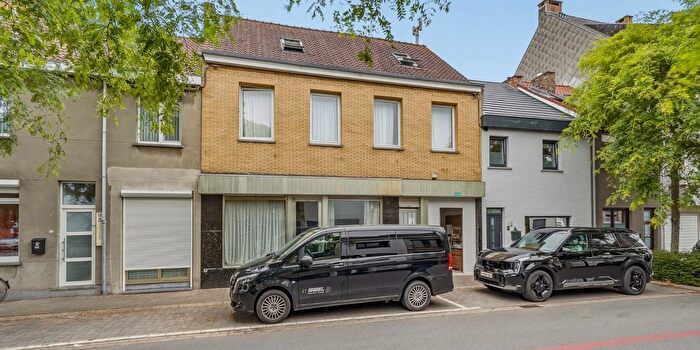Leeuwerikenstraat, Oostende : Maison 6 pièces à vendre
