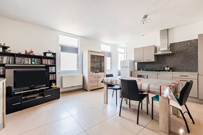 Rue du Docteur Charles Dupuis, Quaregnon : Appartement 1 pièce à vendre