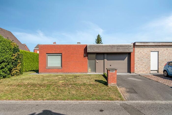 Maison 10 pièces à Regentlaan, Staden, à vendre