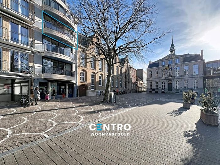 Appartement 14 pièces à Grote Markt, Roeselare, à louer