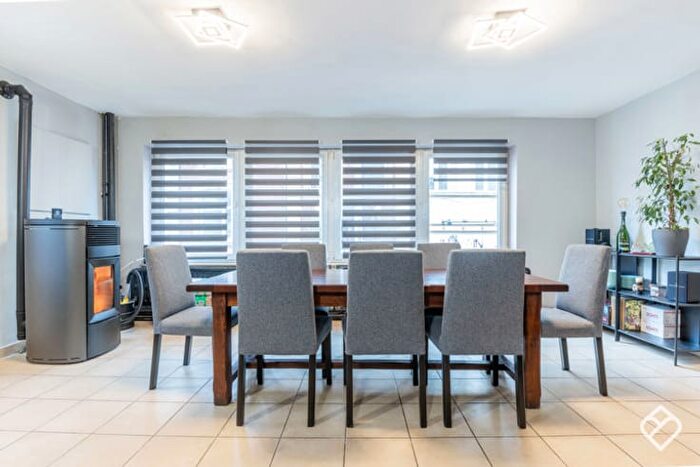 GrandRue, Virton : Maison 1 pièce à vendre