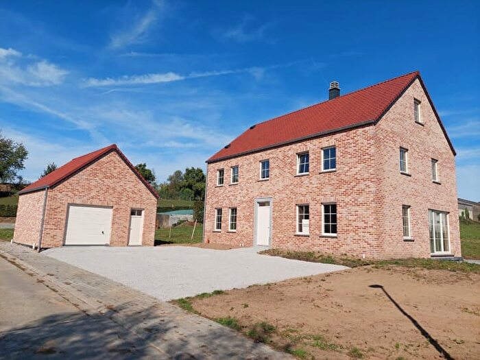 Maison 4 pièces à Rue Des Corbeaux b, GrezDoiceau, à vendre