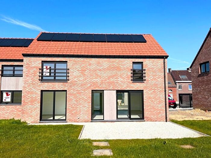 Rue de Kain, Mourcourt - Maison 3 pièces à vendre