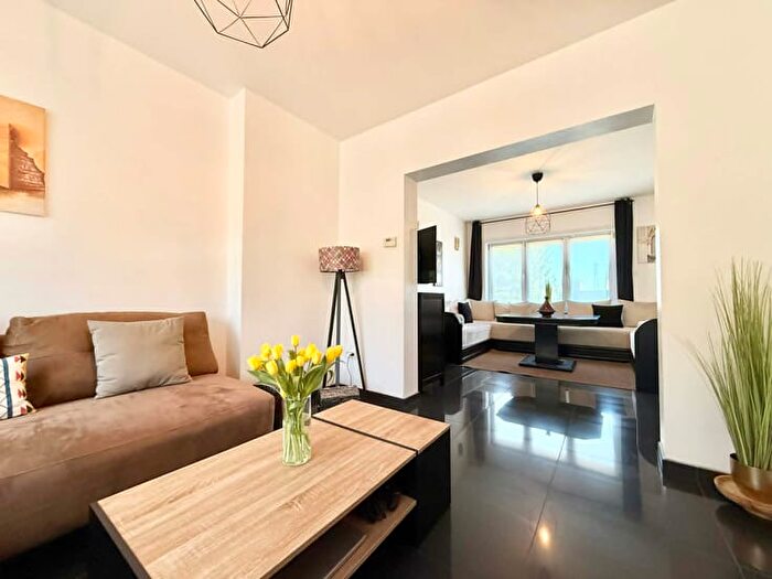 Maison 10 pièces à Avenue Des Hêtres, Seraing, à vendre