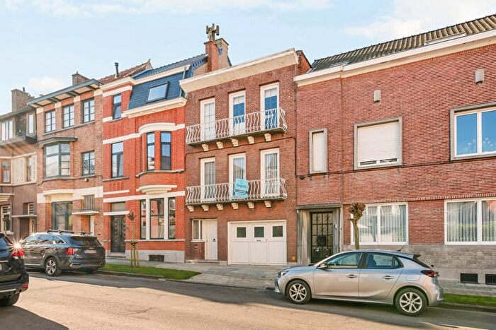 Maison 4 pièces à Léopold Sturbautstraat, Ronse, à vendre