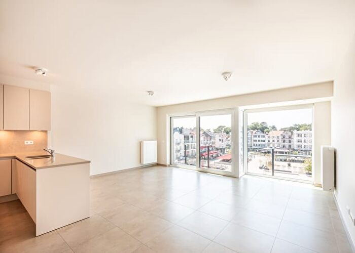 Appartement 12 pièces à louer à Markt, De Panne