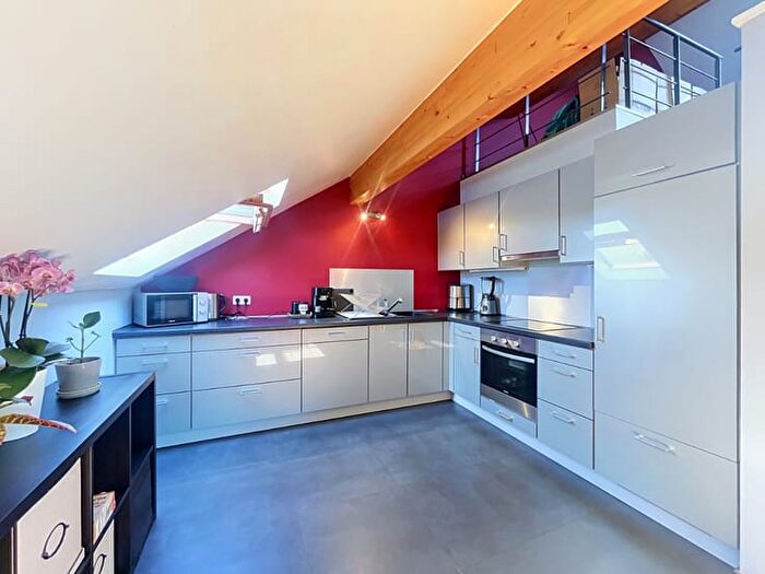 Appartement 2 pièces à Voie de la liberté, D, à louer