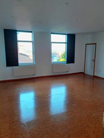 Appartement 7 pièces à Rue Julien Weiler, Morlanwelz, à louer