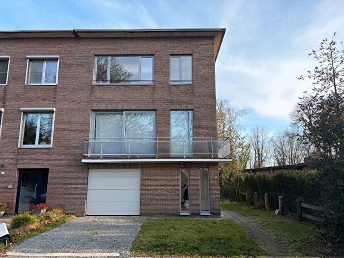 Maison 15 pièces à louer à Kerkstraat, Rumst