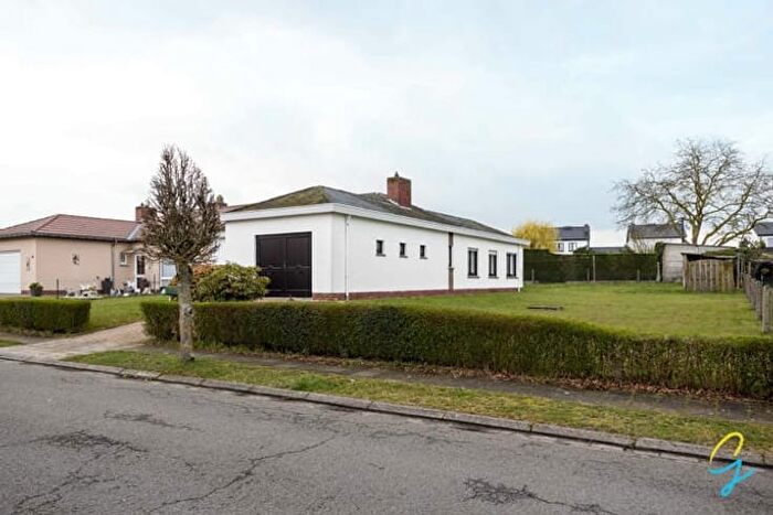 Nederkouter, Wichelen : Maison 3 pièces à vendre