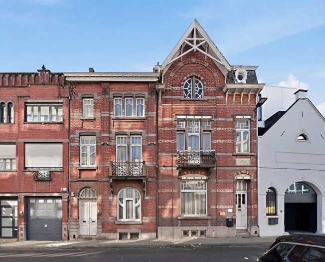 Koningin Astridstraat, SINTTRUIDEN - Maison 8 pièces à vendre