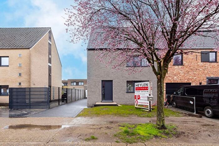 Maison 4 pièces à Gareelmakersstraat, HERENTALS, à vendre