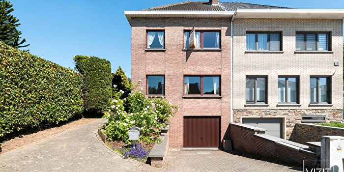 Tobie Swalusstraat, SintPietersLeeuw - Maison 3 pièces à vendre