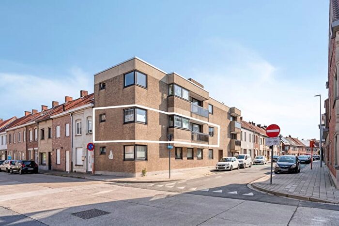Appartement 10 pièces à Steenstraat, Roeselare, à vendre