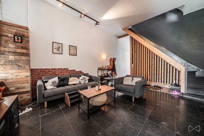 Maison 13 pièces à vendre à Grégoire Wincqz, Soignies