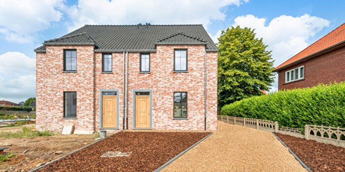 Maison 4 pièces à vendre à Weg naar Gruitrode, Opglabbeek