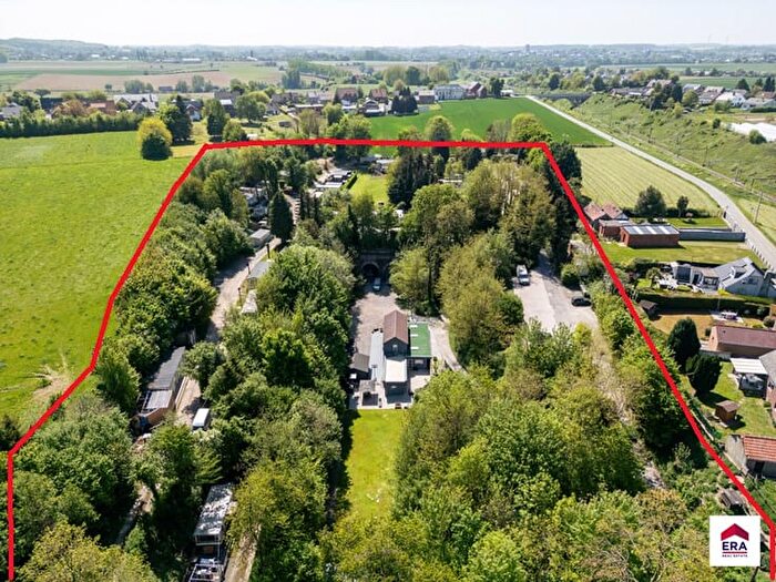 Maison 4 pièces à vendre à Rue d'Ascotte, Hennuyères