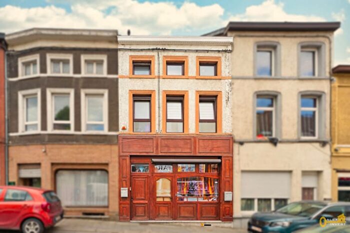 Rue Omer Houssière, La Louvière Strépybracquegnies : Maison 2 pièces à vendre