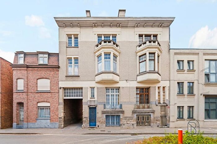 Maison 8 pièces à Jan van Nassaustraat, Ronse, à vendre