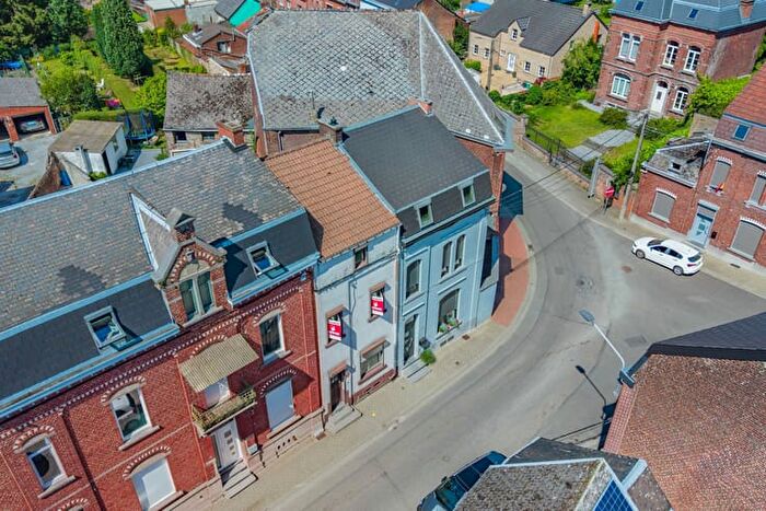 Maison 10 pièces à Rue du Seigneur, Trazegnies, à vendre