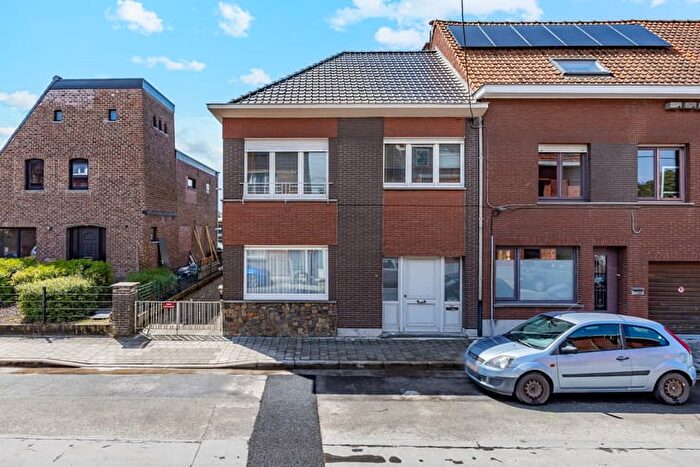 Maison 4 pièces à Domien Geersstraat A, OOSTAKKER, à vendre
