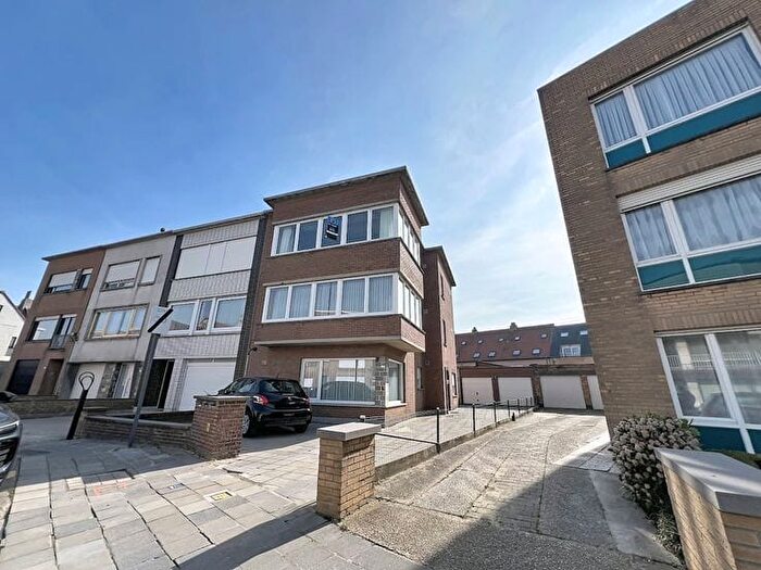 Appartement 3 pièces à Felix Timmermansstraat, HEISTAANZEE, à louer