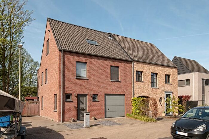 Maison 4 pièces à Herman Vanspringellaan, Grobbendonk, à vendre